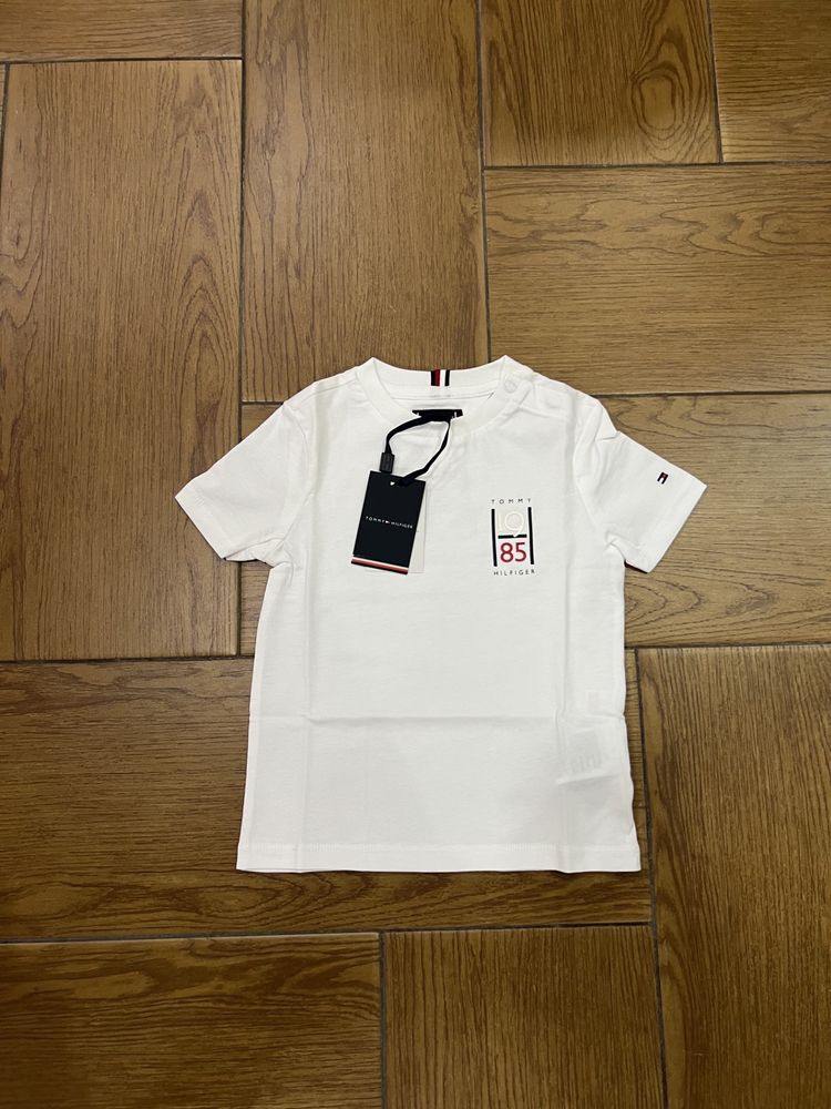 T-shirt manica corta Tommy Hilfiger per bambino taglia 24 Mesi image 1